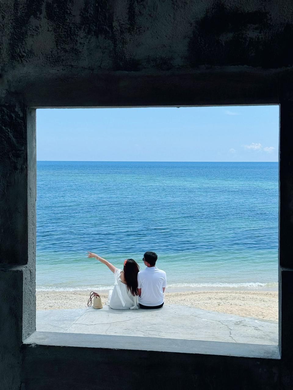 Cửa Sổ Biển Trời